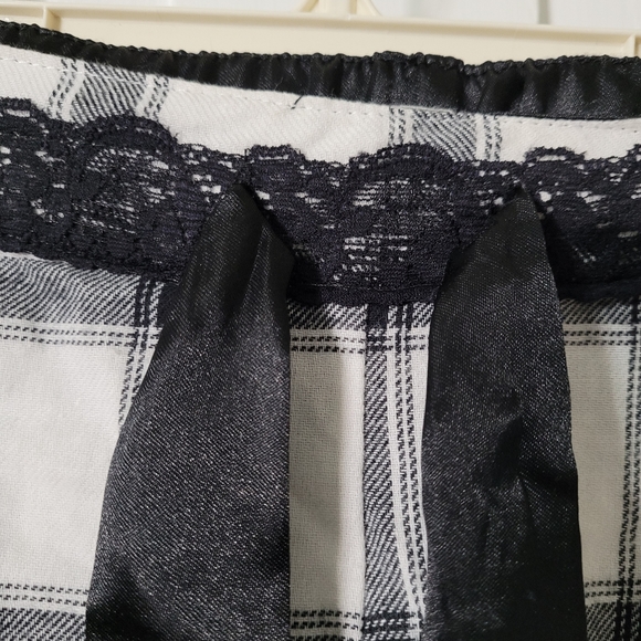 🛌🆕️Be Yourself PJ Bottoms🛌 - Picture 4 of 8